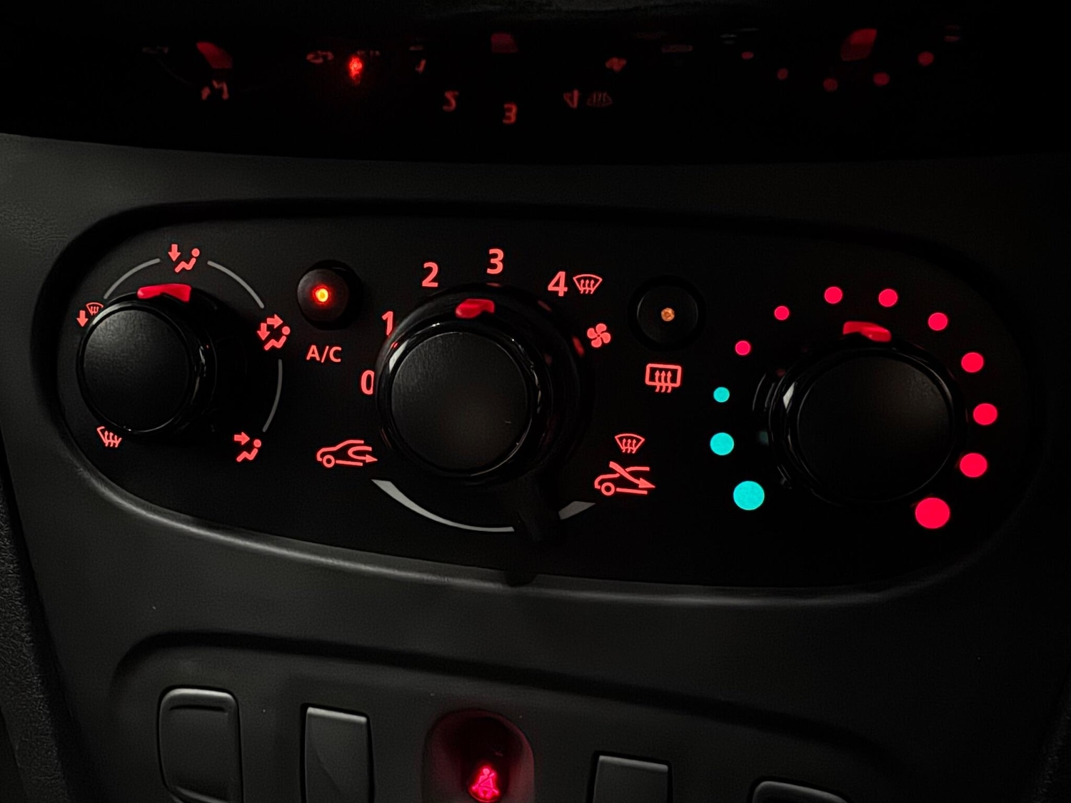 Used Dacia Sandero Stepway 2018 for sale - 76199840: Photo 11