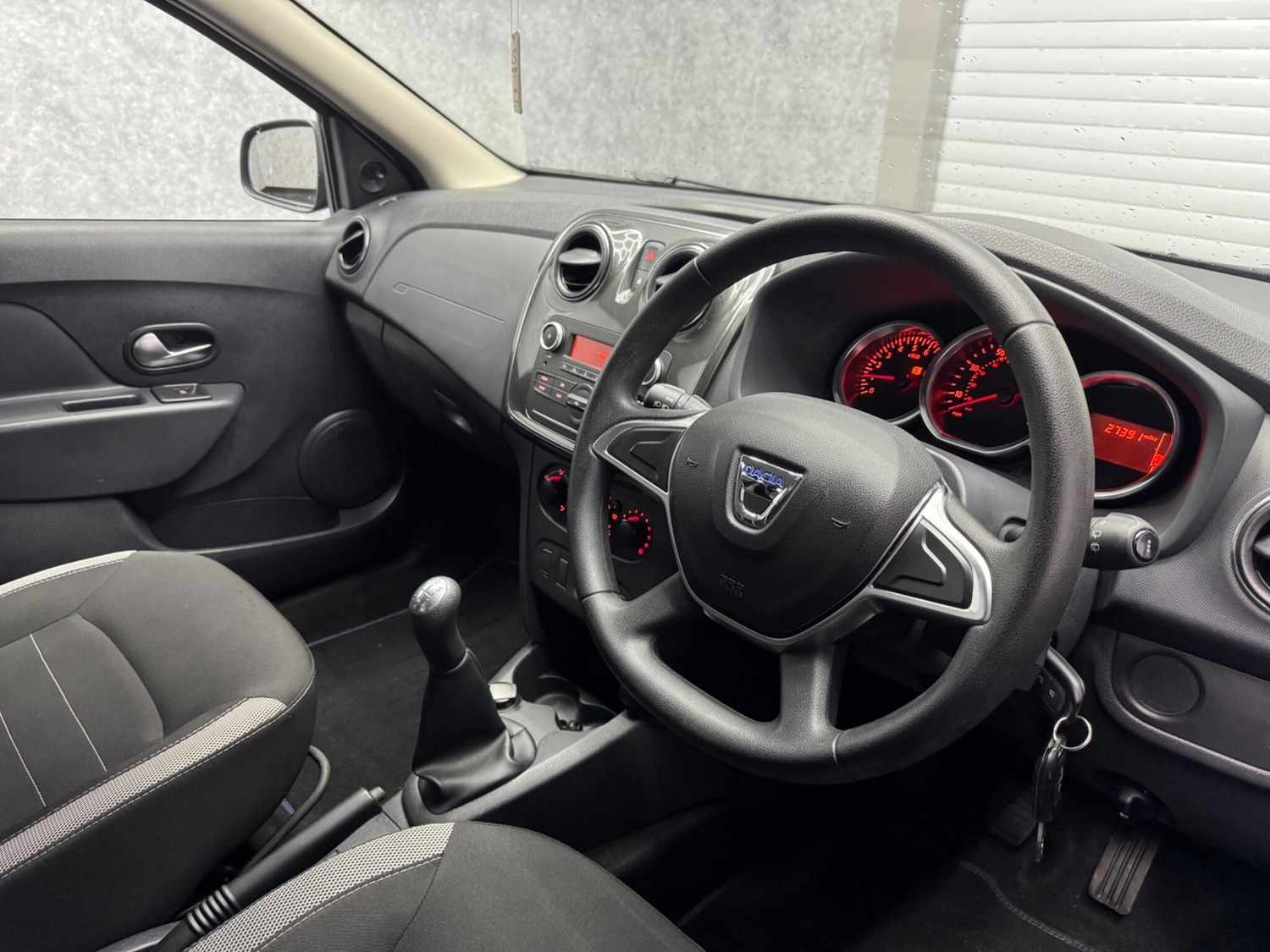 Used Dacia Sandero Stepway 2018 for sale - 76199840: Photo 2