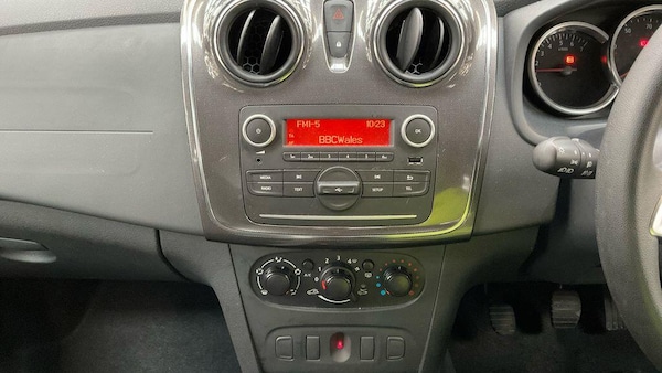 Used Dacia Sandero Stepway 2018 for sale - 76199840: Photo 7