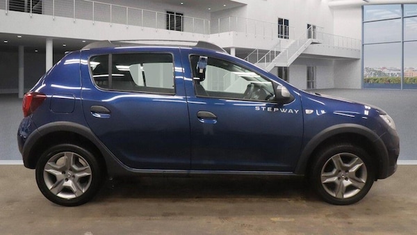 Used Dacia Sandero Stepway 2018 for sale - 76199840: Photo 9