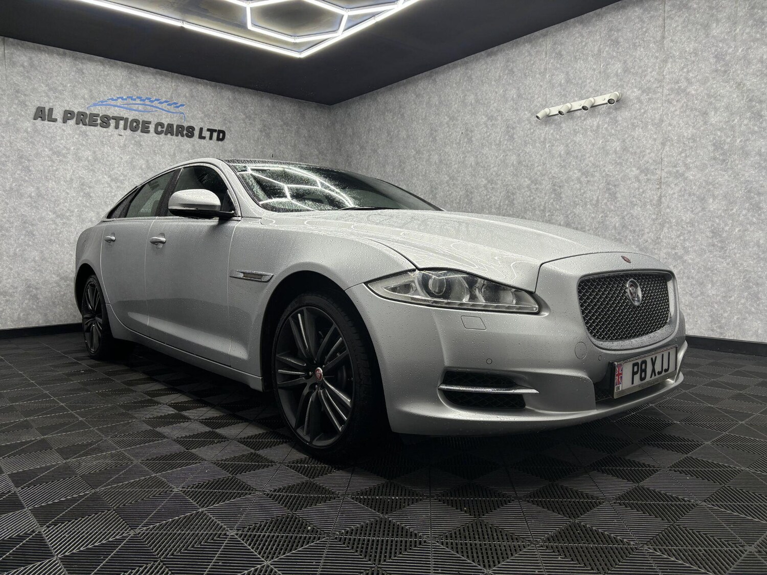 Used Jaguar XJ for sale - 78058885: Photo 10