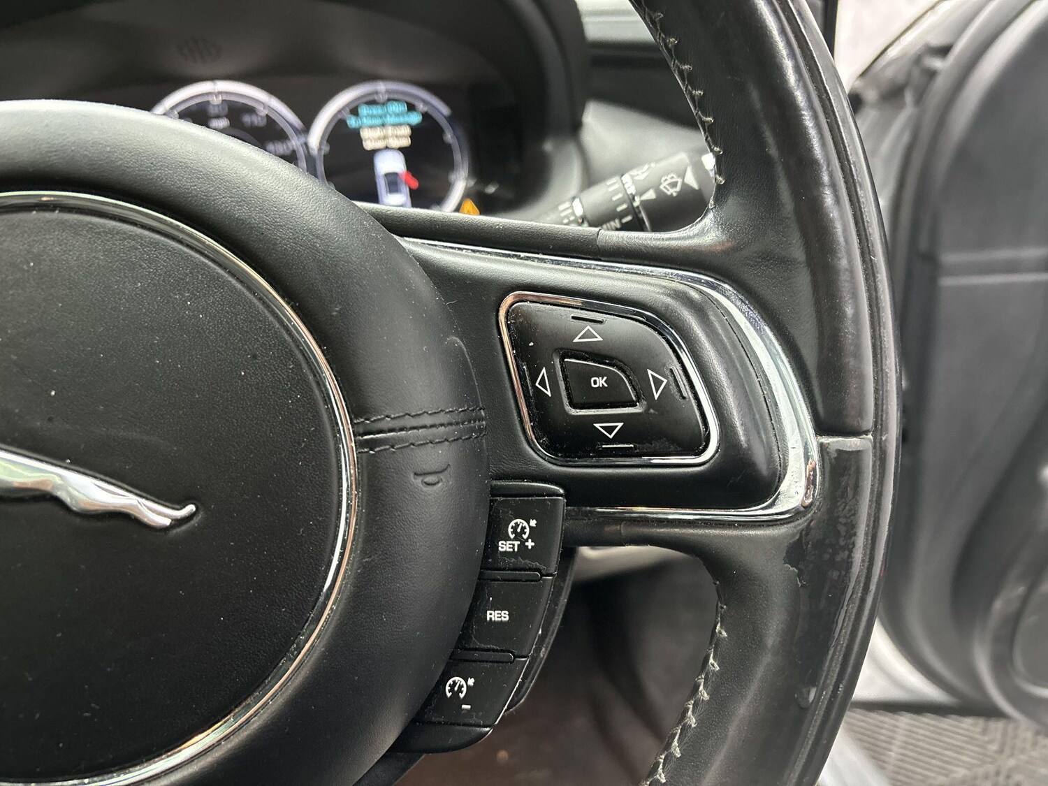 Used Jaguar XJ for sale - 78058885: Photo 15