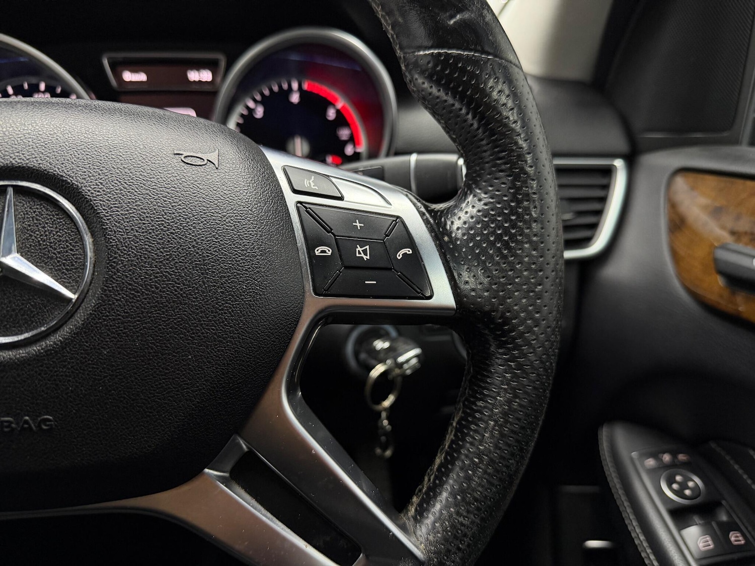 Used Mercedes-Benz M Class 2014 for sale - 78058467: Photo 9