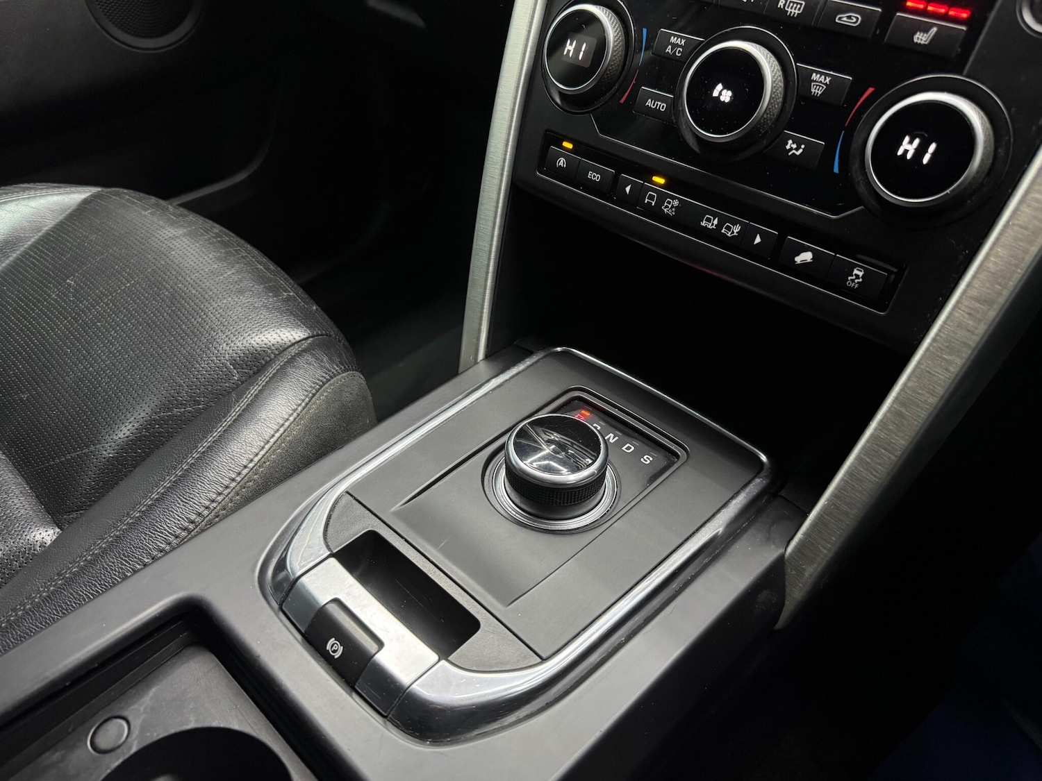 Used Land Rover Discovery Sport 2017 for sale - 76645472: Photo 18