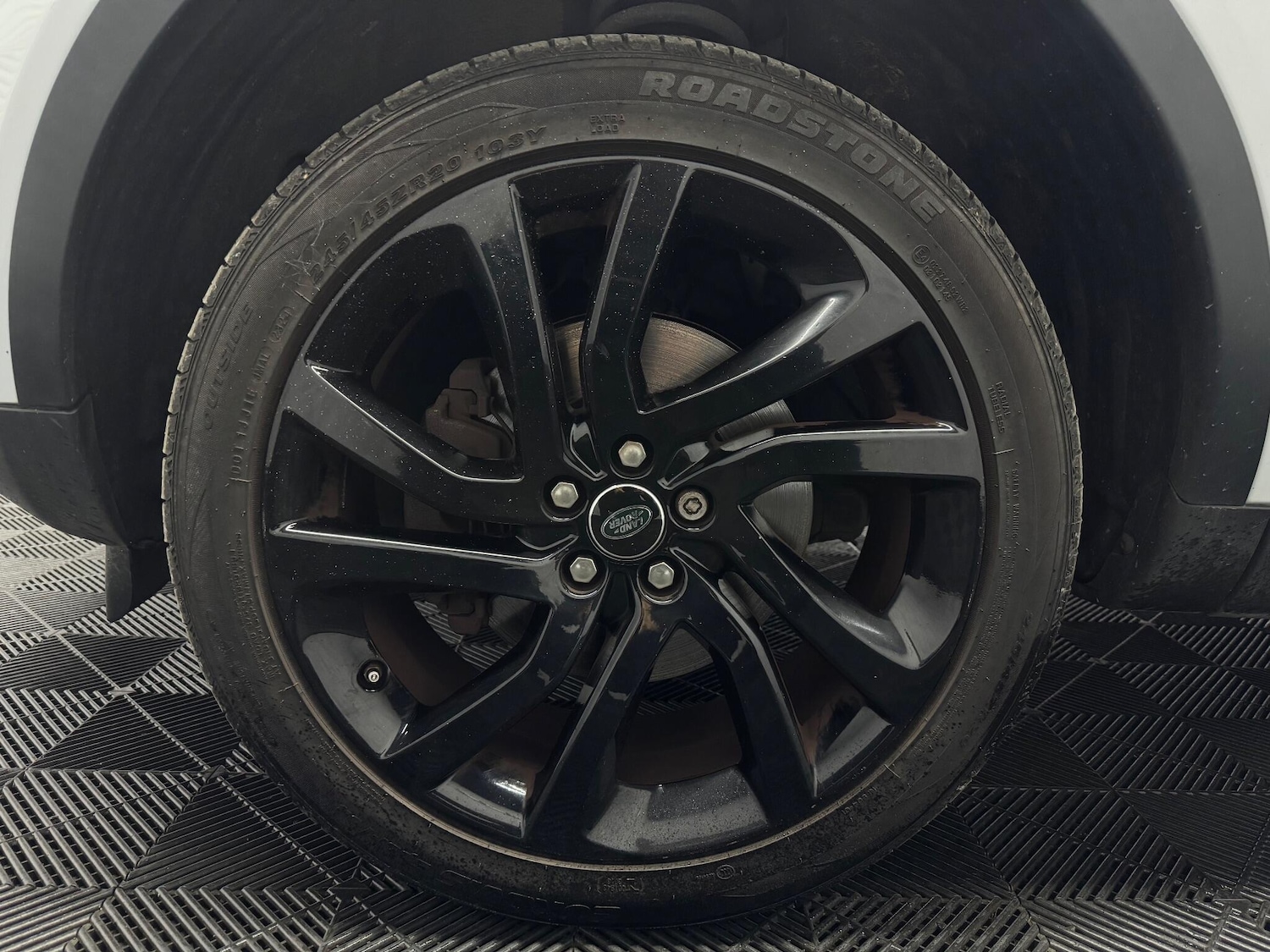 Used Land Rover Discovery Sport 2017 for sale - 76645472: Photo 32