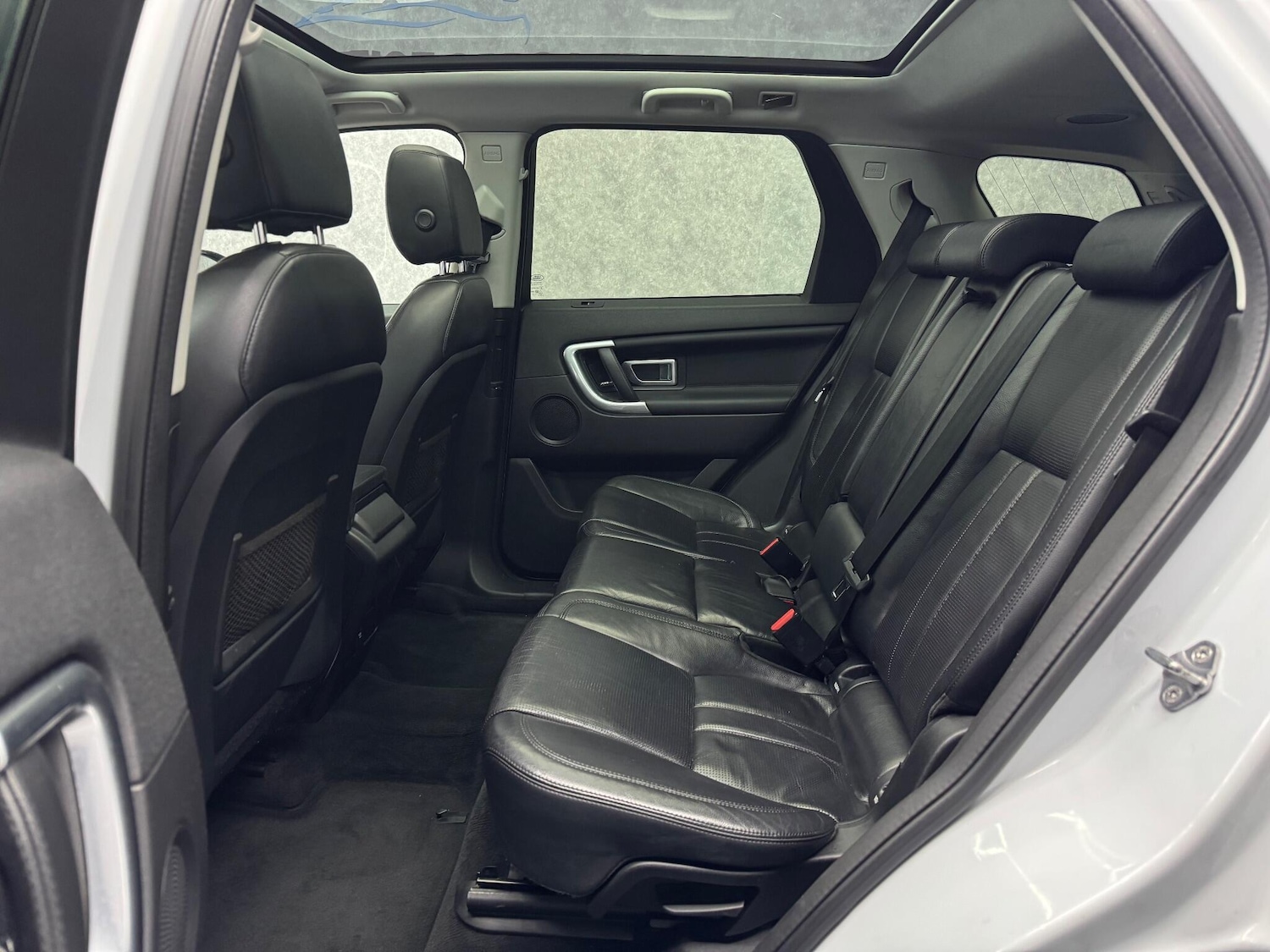 Used Land Rover Discovery Sport 2017 for sale - 76645472: Photo 7