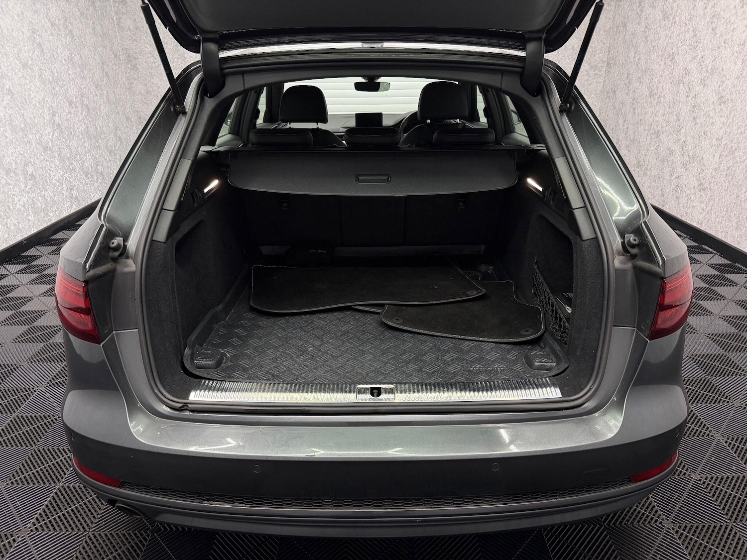 Used Audi A4 Avant for sale - 77784550: Photo 28