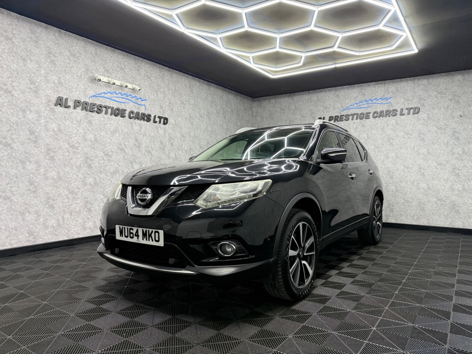 Used Nissan X-Trail for sale - 78057545: Photo 2