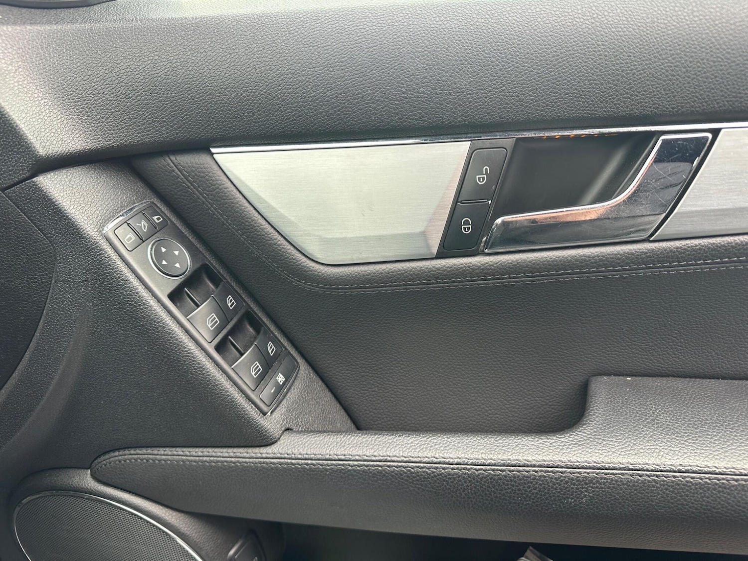 Used Mercedes-Benz C Class 2010 for sale - 77883216: Photo 12