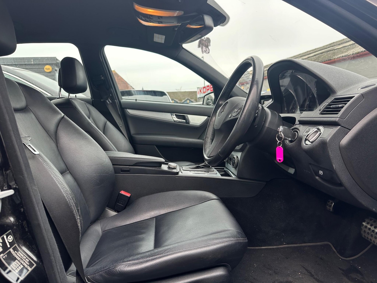 Used Mercedes-Benz C Class 2010 for sale - 77883216: Photo 8