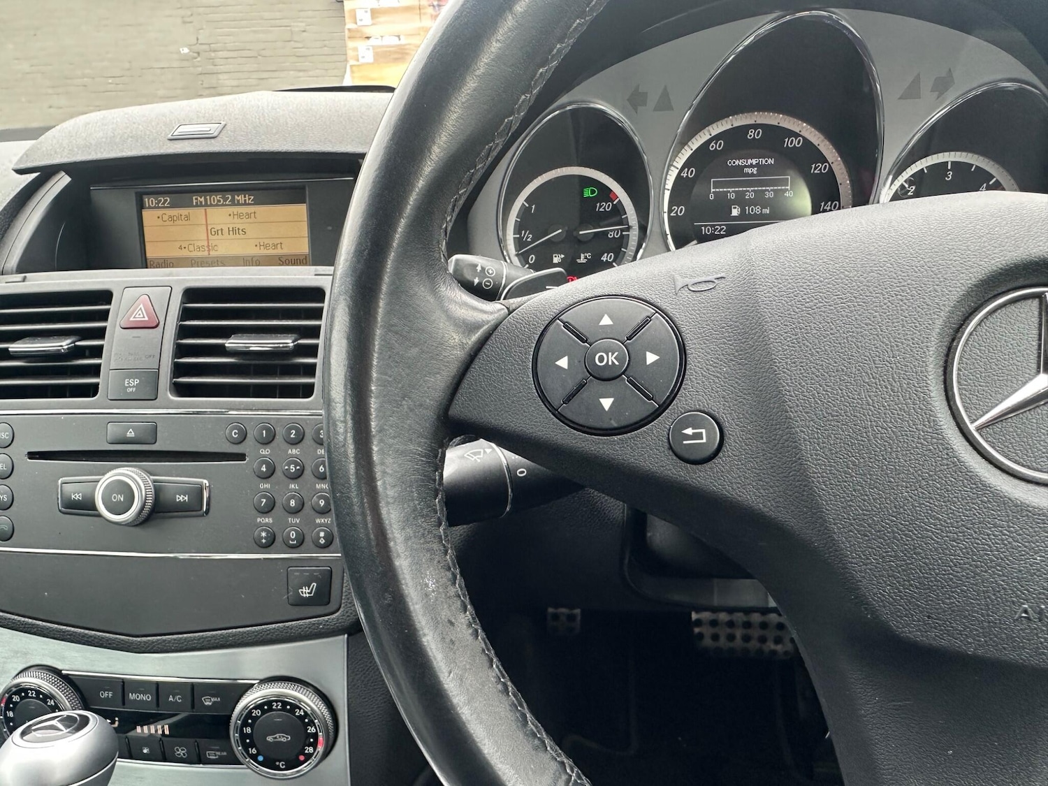 Used Mercedes-Benz C Class 2010 for sale - 77883216: Photo 9