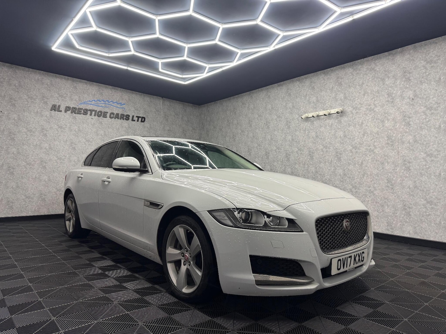 Used Jaguar XF 2017 for sale - 76446627: Photo 22