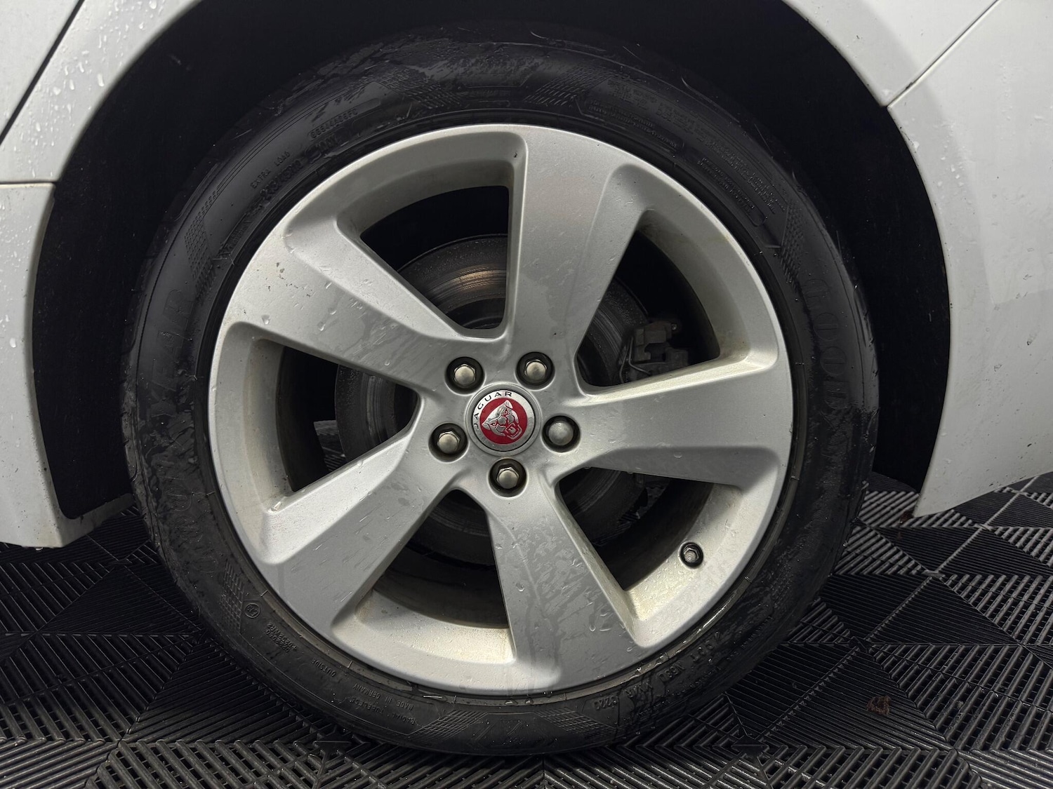 Used Jaguar XF 2017 for sale - 76446627: Photo 27