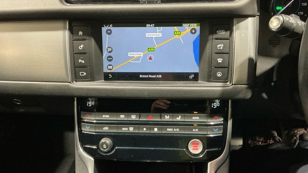 Used Jaguar XF 2017 for sale - 76446627: Photo 3