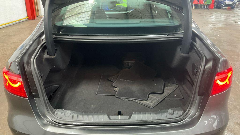 Used Jaguar XF 2018 for sale - 77574305: Photo 12