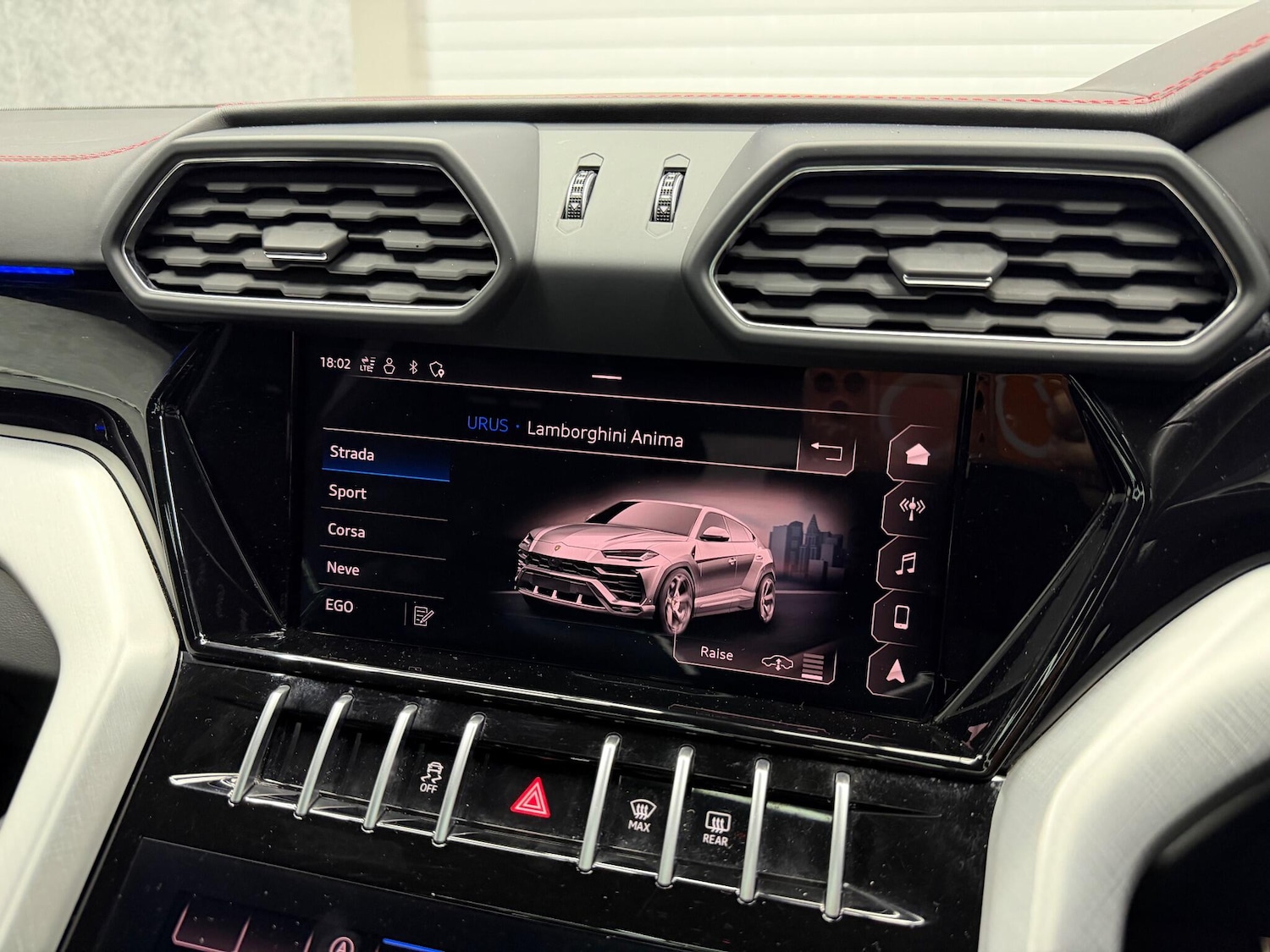 Used Lamborghini Urus for sale - 77882171: Photo 14