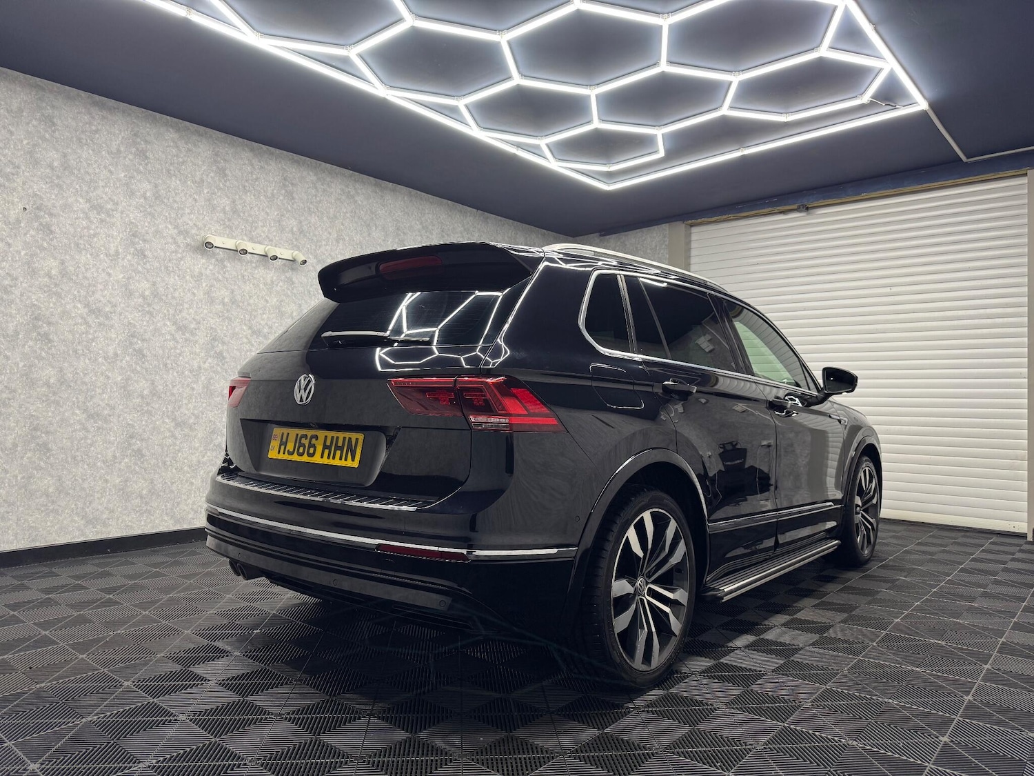 Used Volkswagen Tiguan 2016 for sale - 76606924: Photo 4