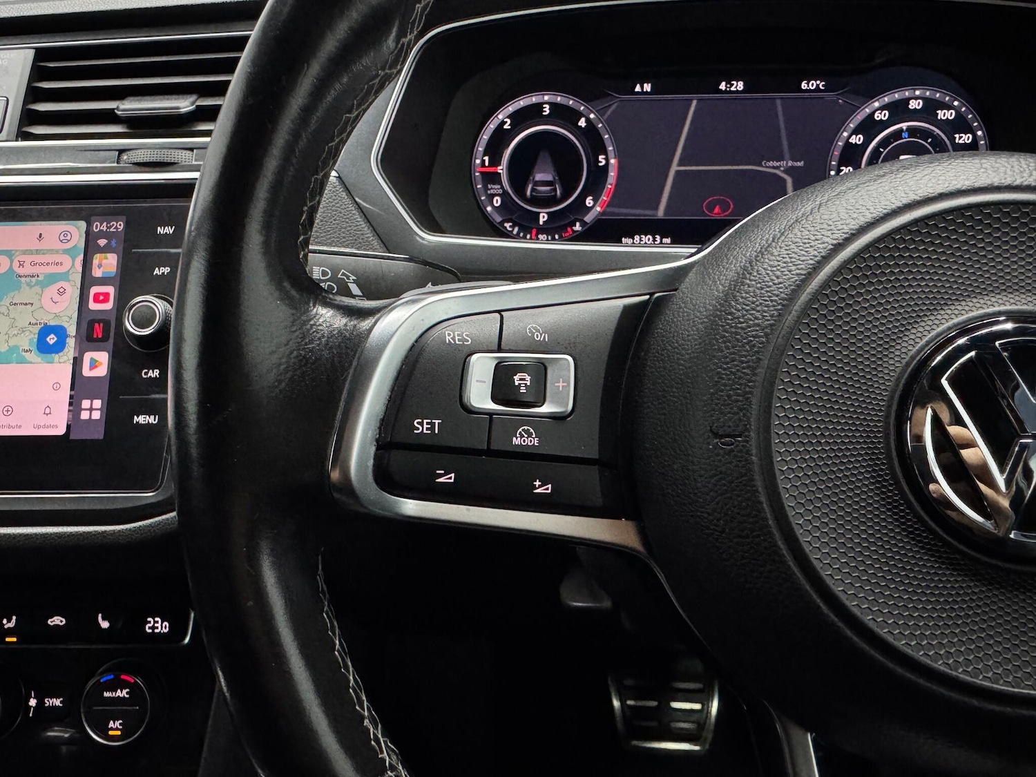 Used Volkswagen Tiguan 2016 for sale - 76606924: Photo 9