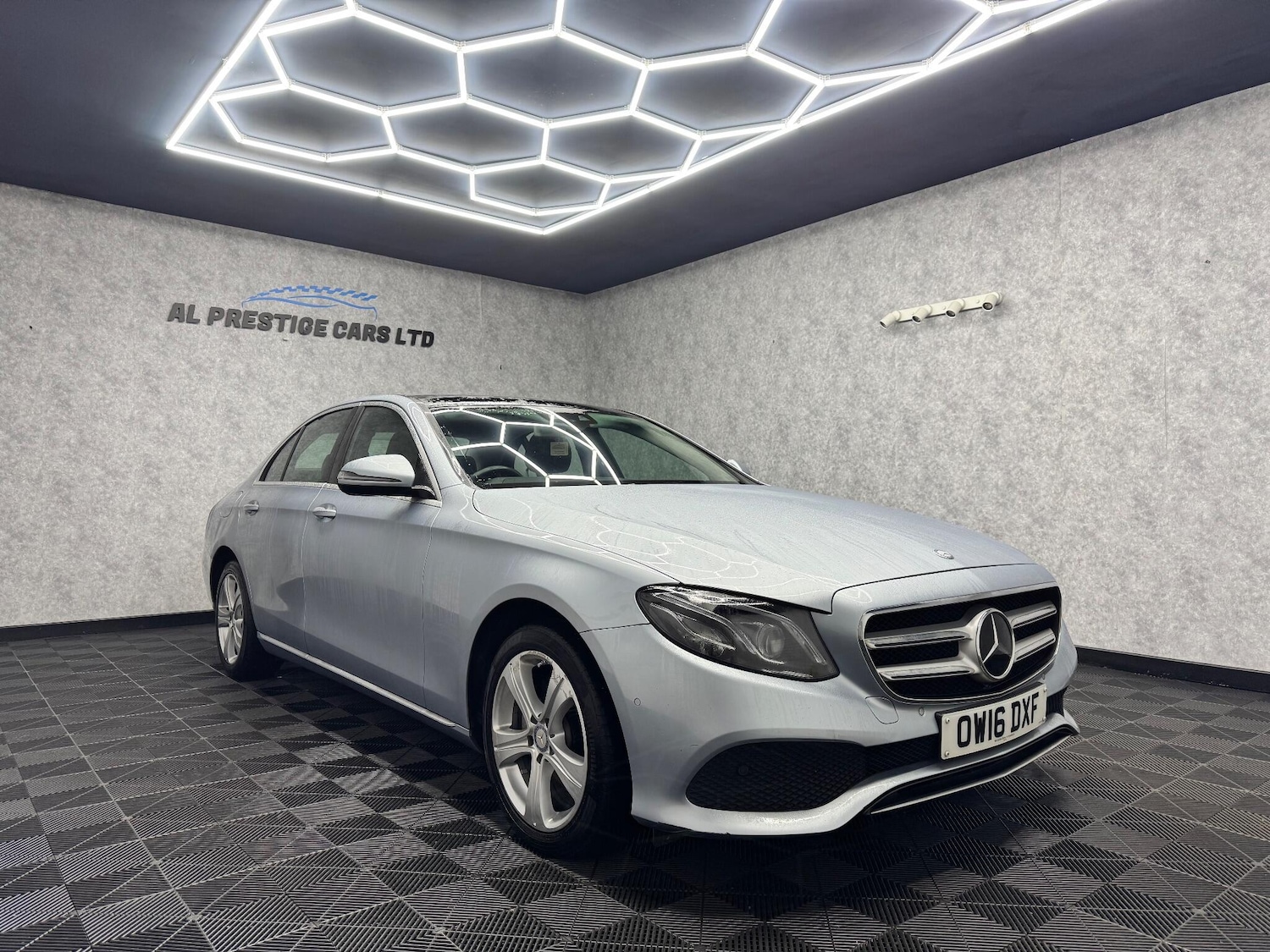 Used Mercedes-Benz E Class 2016 for sale - 76633342: Photo 24