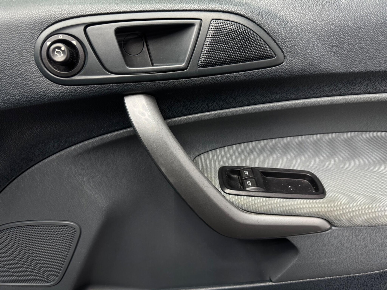 Used Ford Fiesta 2011 for sale - 75809397: Photo 19