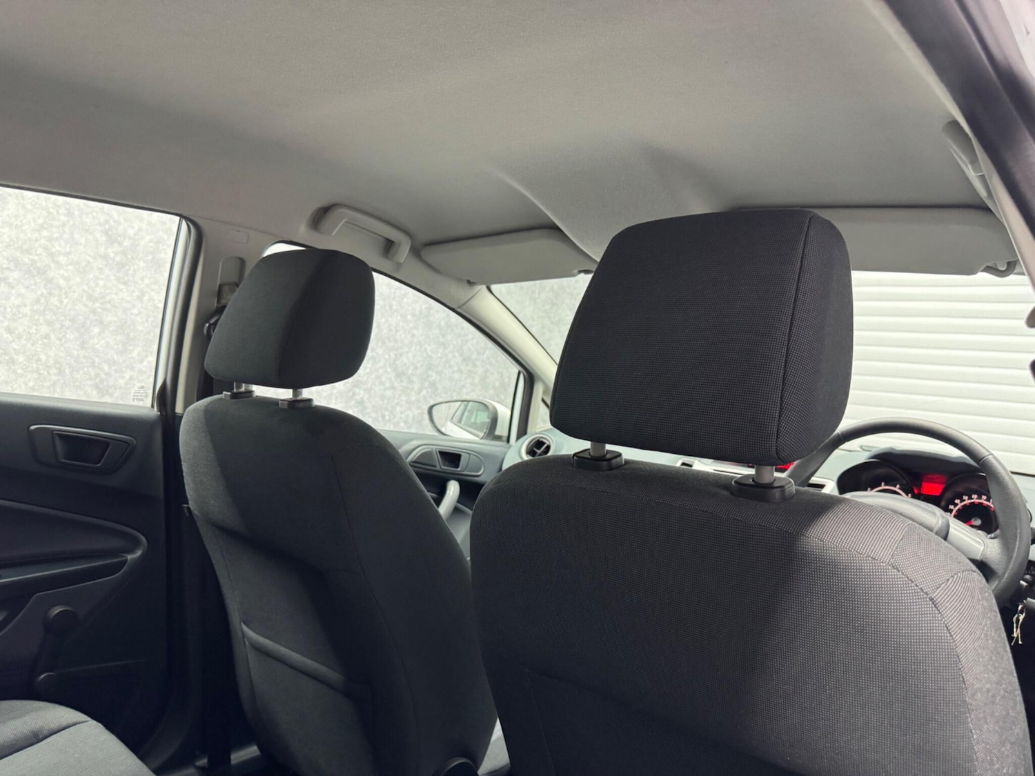 Used Ford Fiesta 2011 for sale - 75809397: Photo 21
