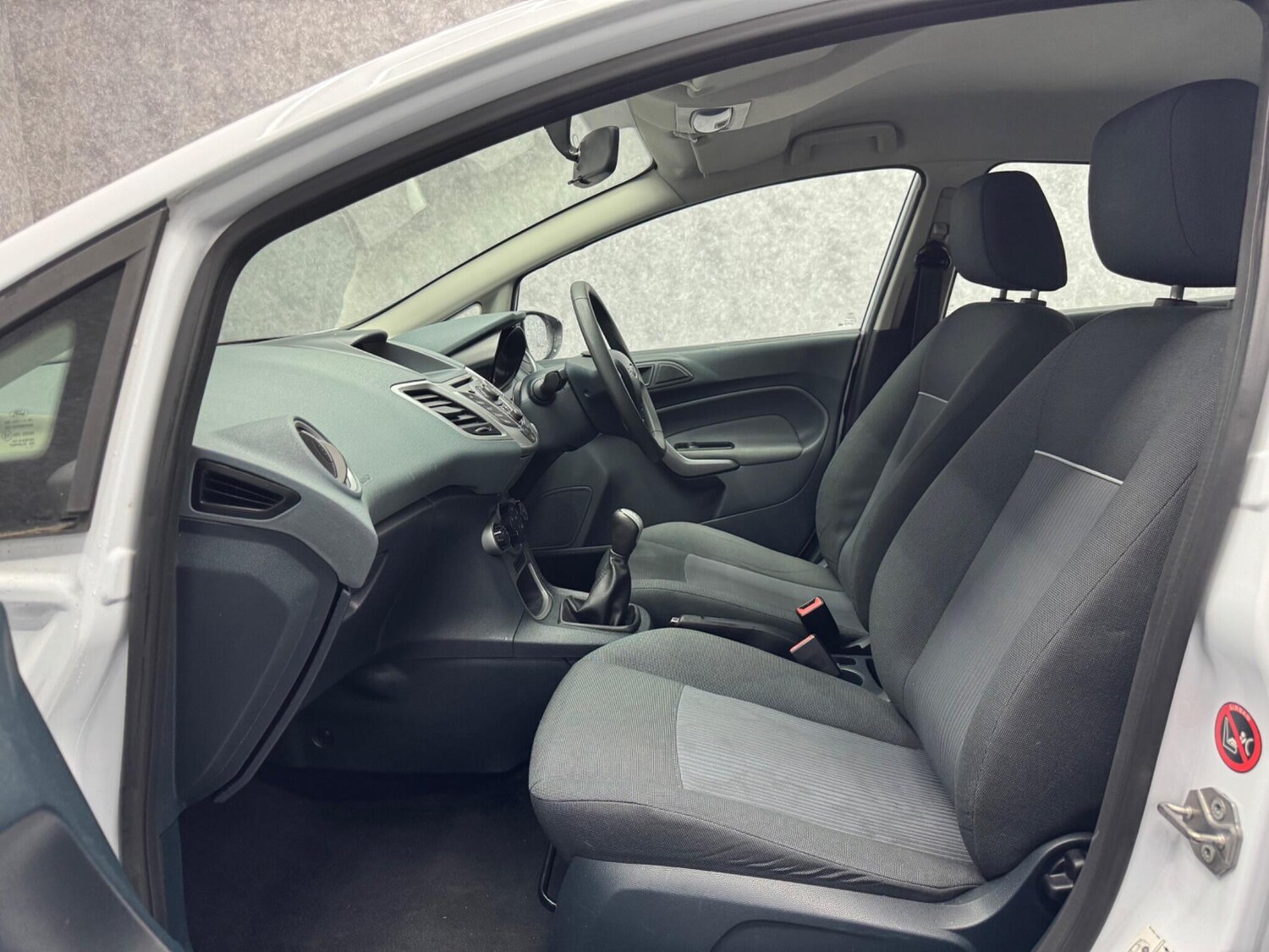 Used Ford Fiesta 2011 for sale - 75809397: Photo 25