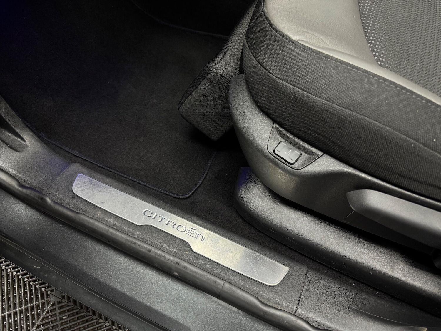 Used Citroen C4 Grand Picasso 2017 for sale - 76646277: Photo 27