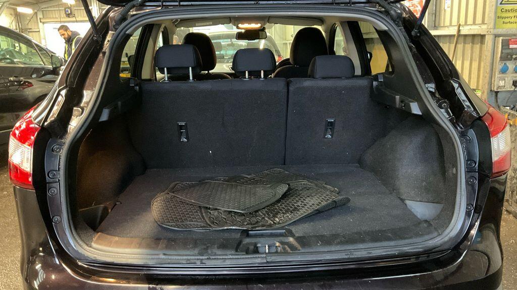 Used Nissan Qashqai 2016 for sale - 77598736: Photo 6