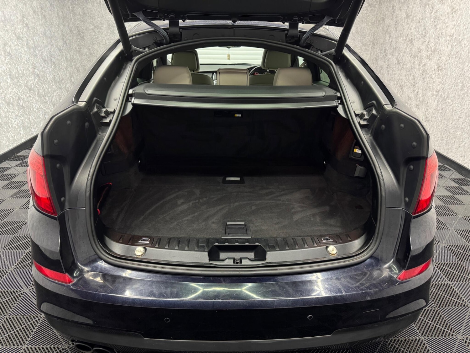 Used BMW 5 Series Gran Turismo 2013 for sale - 76832693: Photo 29