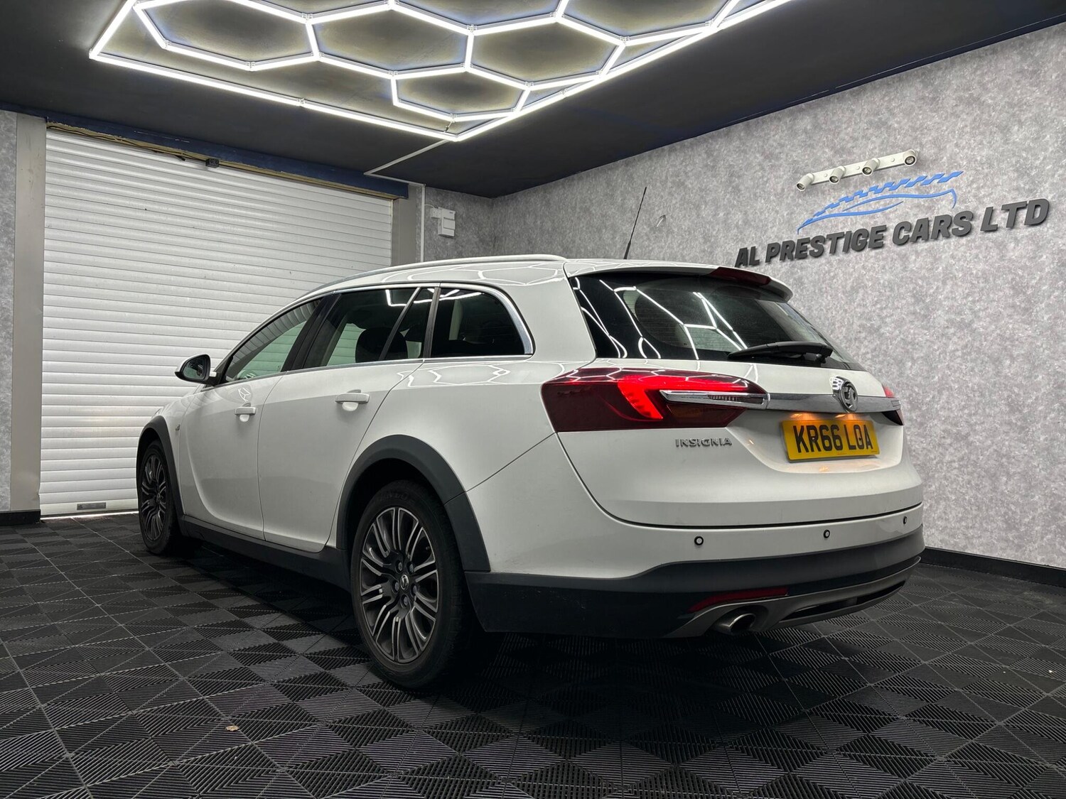 Used Vauxhall Insignia for sale - 78057601: Photo 10