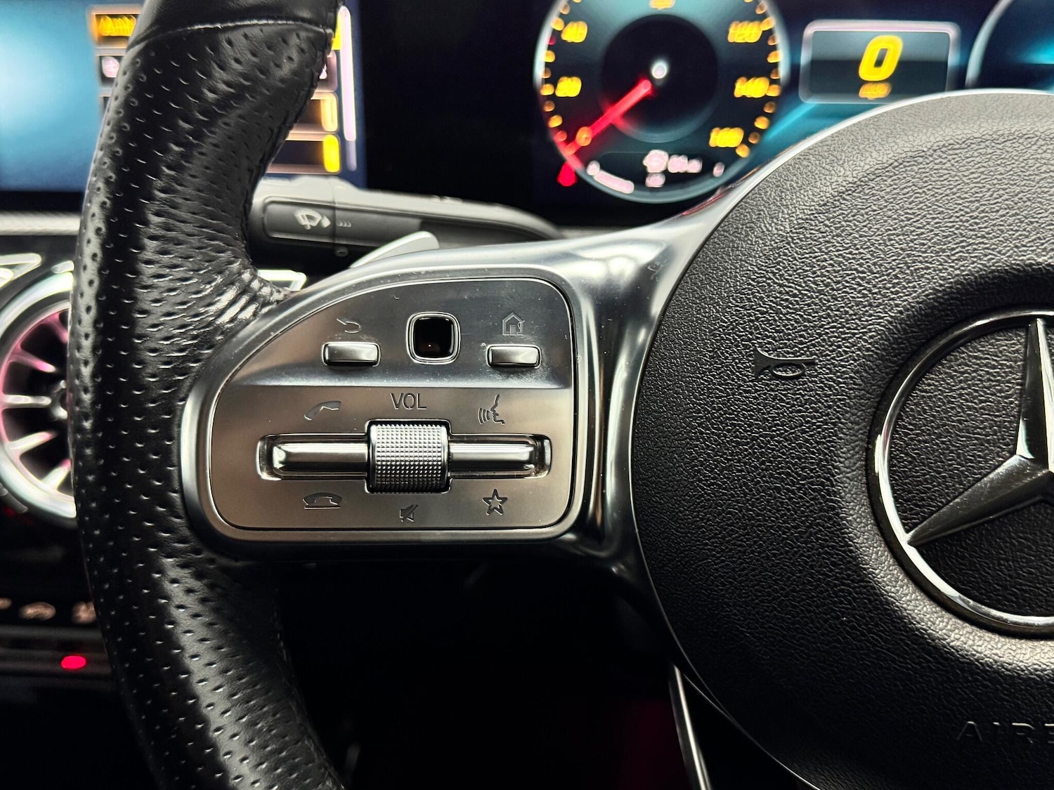 Used Mercedes-Benz CLA for sale - 76735290: Photo 9