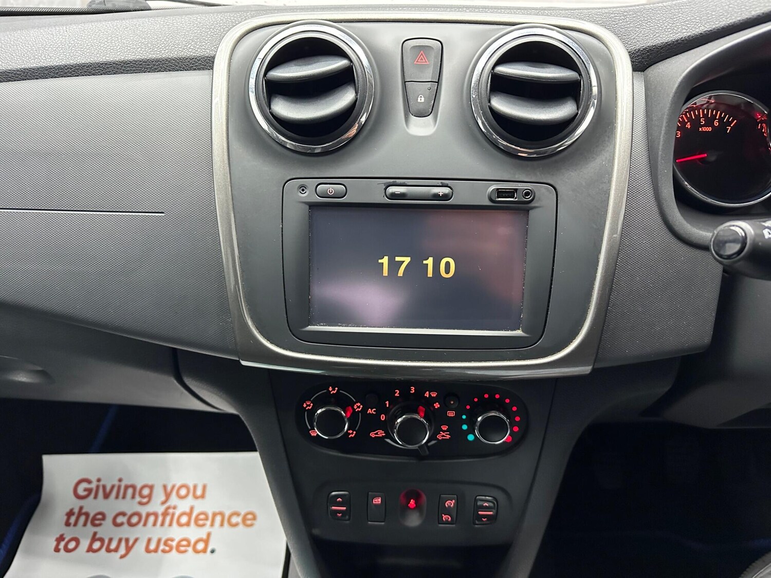 Used Dacia Sandero Stepway 2014 for sale - 78058623: Photo 30