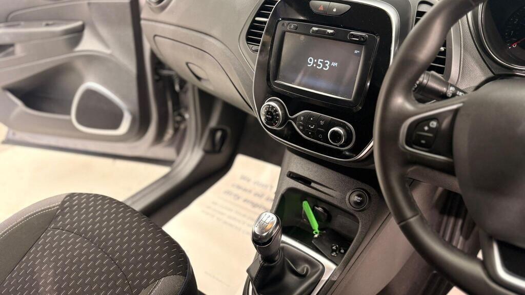 Used Renault Captur for sale - 77633458: Photo 17