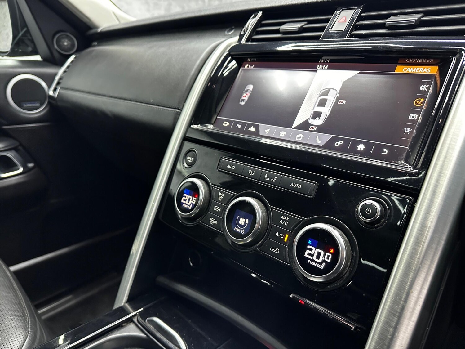 Used Land Rover Discovery 2017 for sale - 78058846: Photo 11