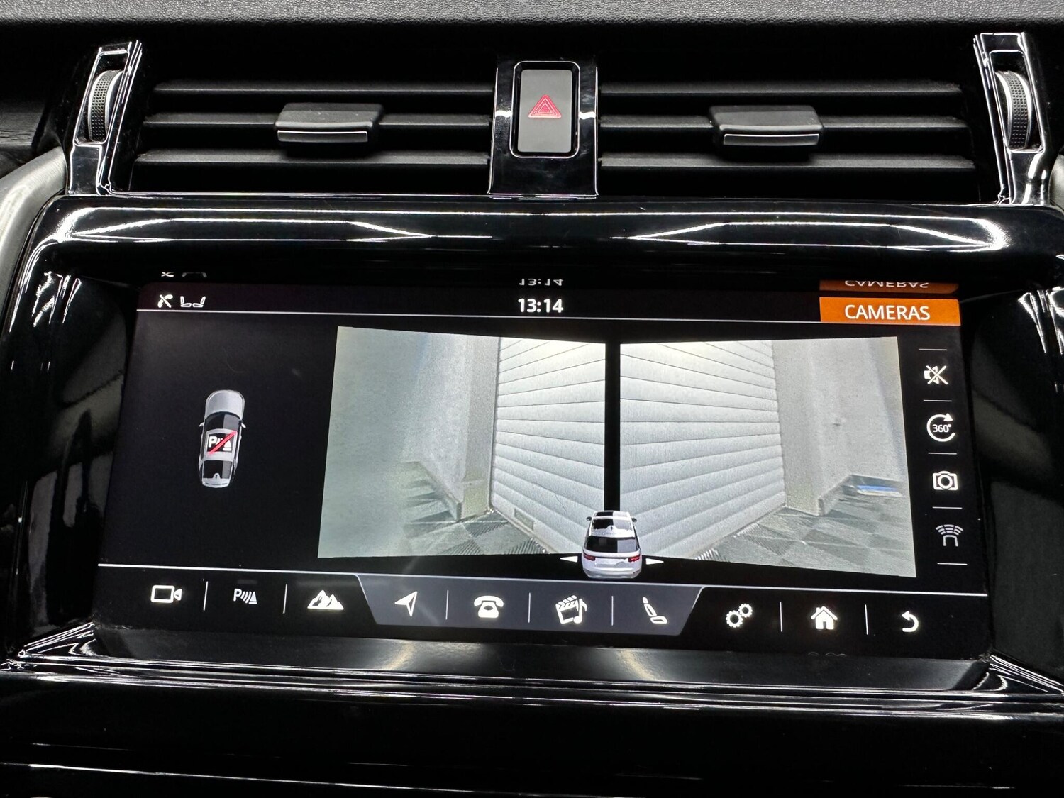 Used Land Rover Discovery 2017 for sale - 78058846: Photo 13