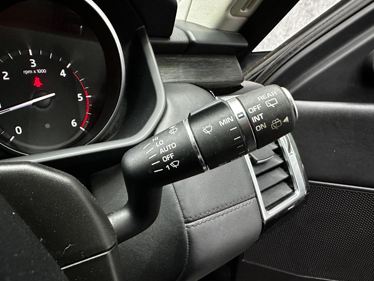 Used Land Rover Discovery 2017 for sale - 78058846: Photo 31