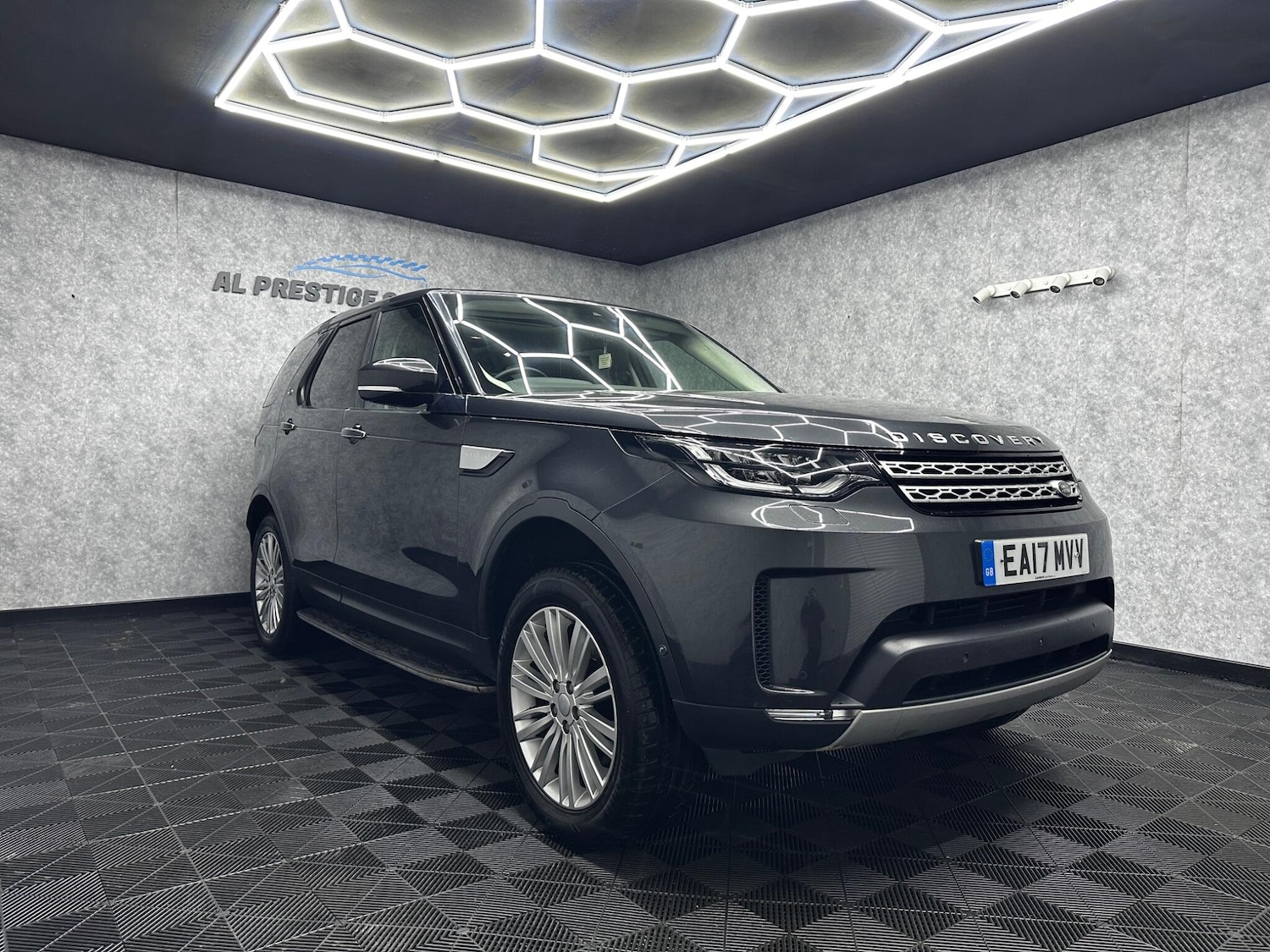 Used Land Rover Discovery 2017 for sale - 78058846: Photo 6
