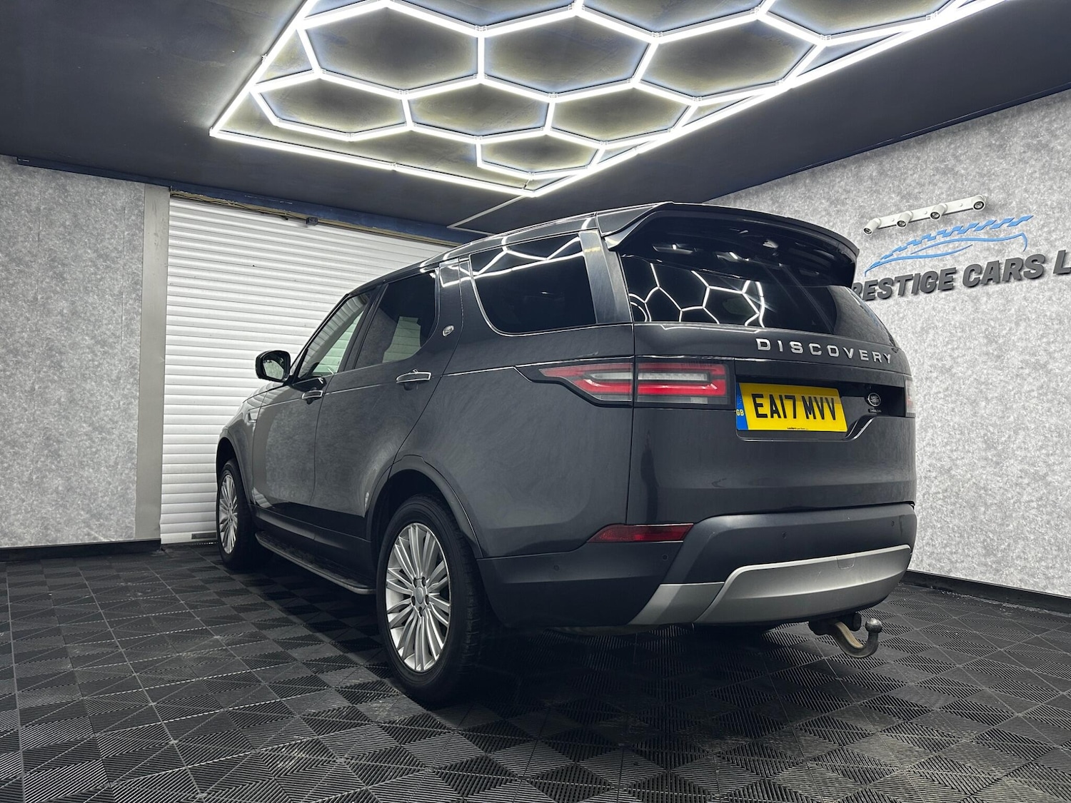 Used Land Rover Discovery 2017 for sale - 78058846: Photo 9