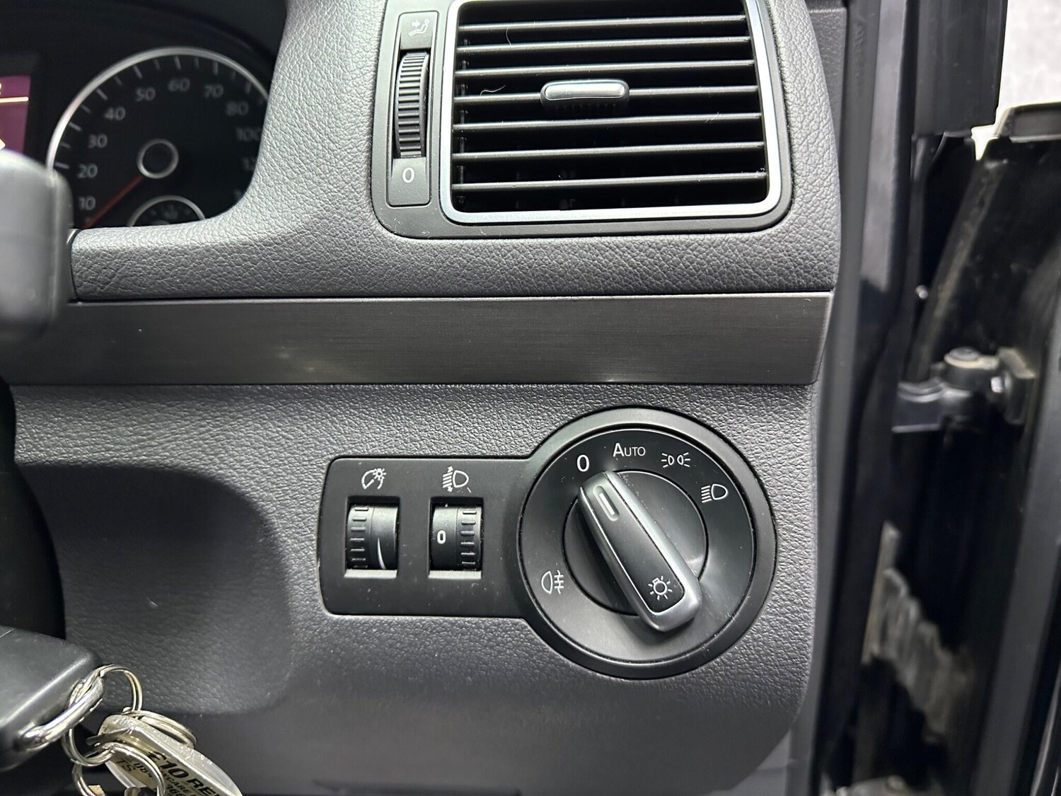 Used Volkswagen Touran for sale - 78057869: Photo 20