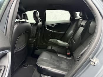 Used Volvo V40 2017 for sale - 79664352: Photo