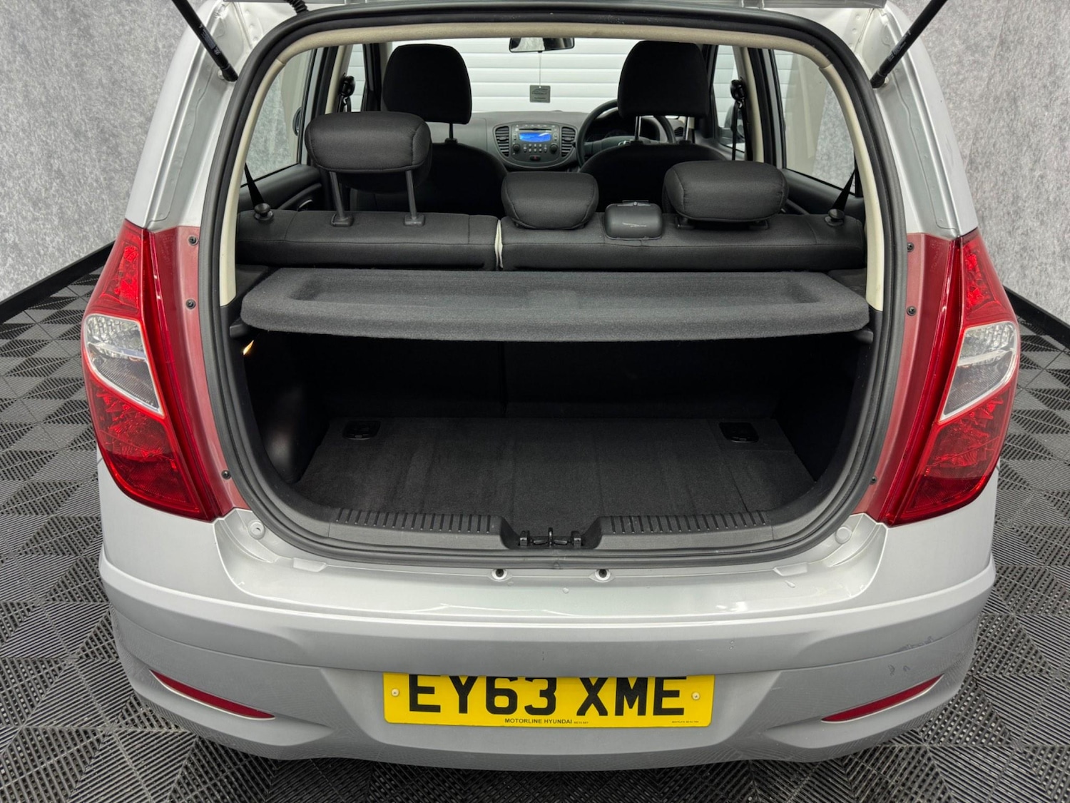 Vehicle 21