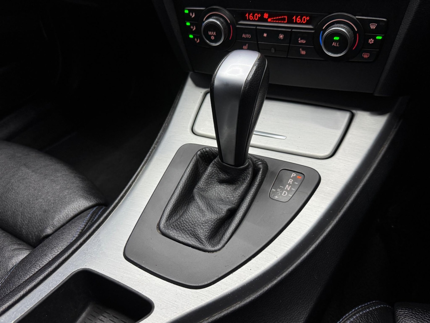 Used BMW 3 Series 2011 for sale - 76446392: Photo 10