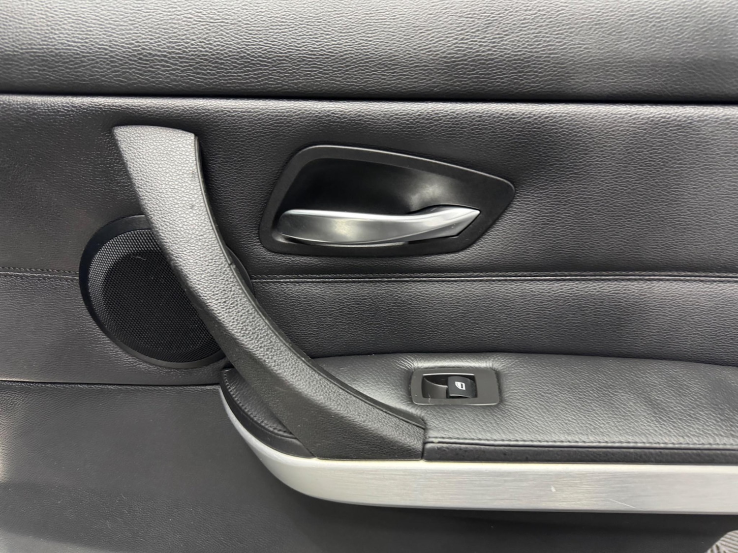 Used BMW 3 Series 2011 for sale - 76446392: Photo 12