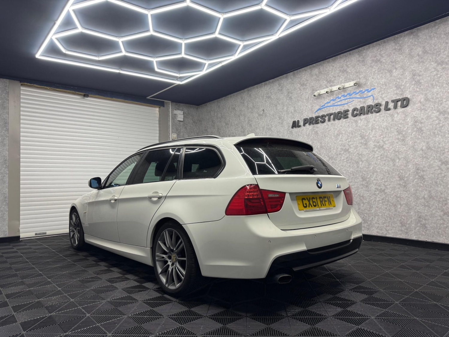 Used BMW 3 Series 2011 for sale - 76446392: Photo 17