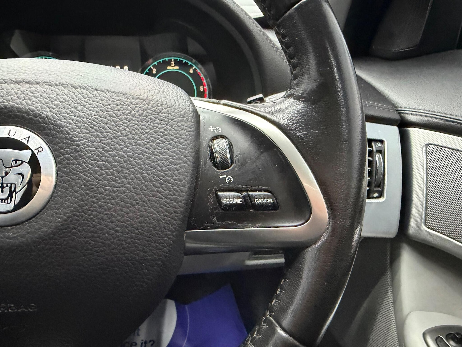 Used Jaguar XF 2012 for sale - 77162730: Photo 12