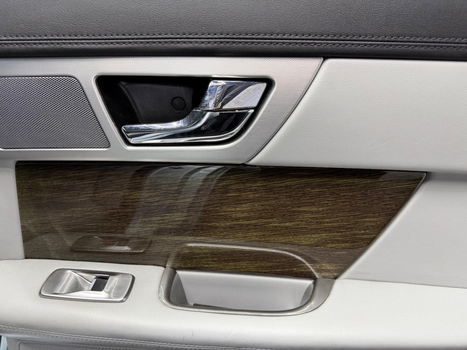 Used Jaguar XF 2012 for sale - 77162730: Photo 16