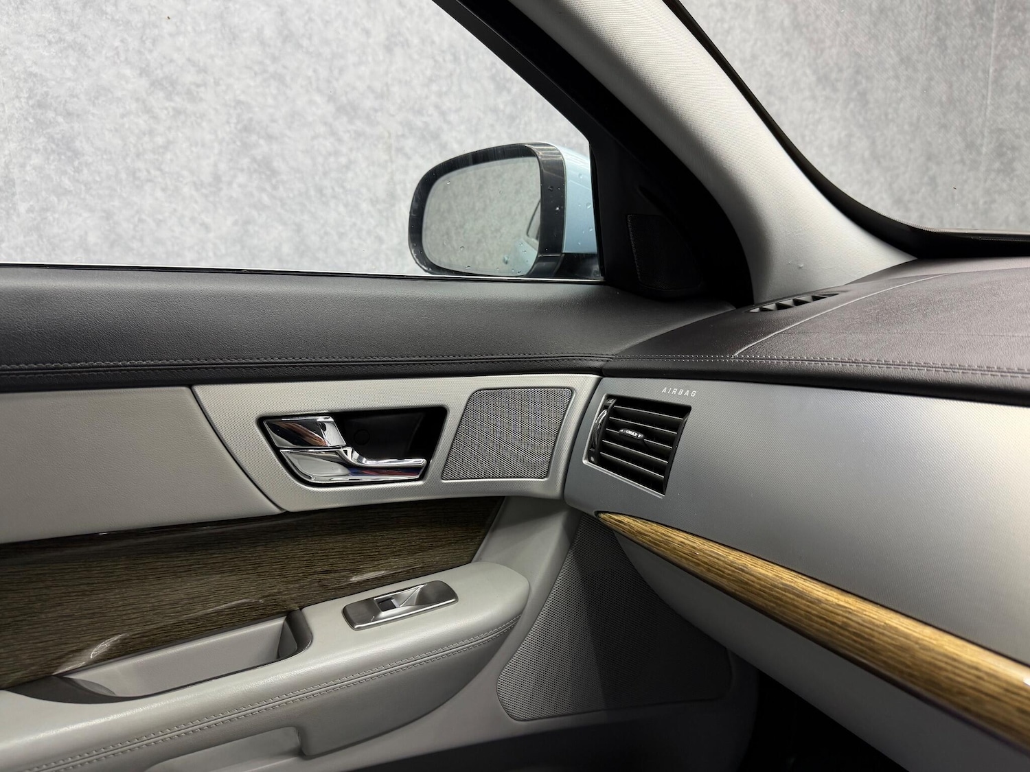 Used Jaguar XF 2012 for sale - 77162730: Photo 29