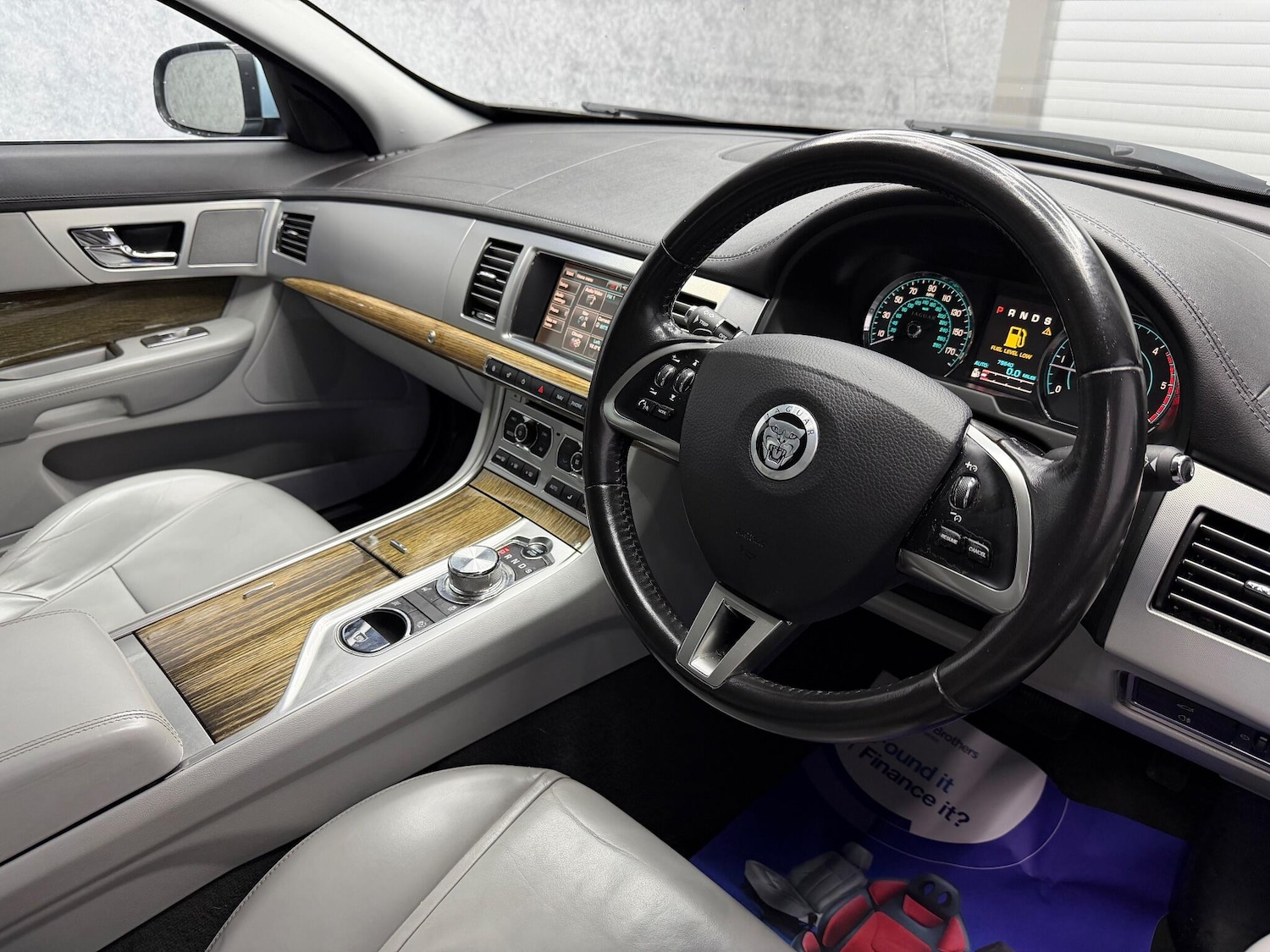 Used Jaguar XF 2012 for sale - 77162730: Photo 30