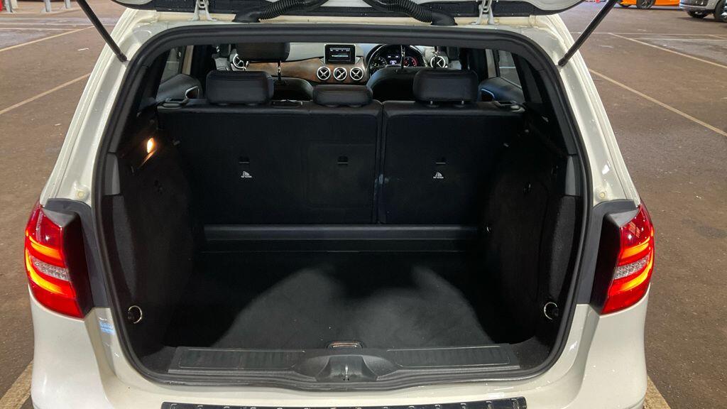 Used Mercedes-Benz B Class 2014 for sale - 77278647: Photo 11