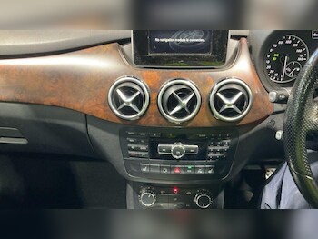 Used Mercedes-Benz B Class 2014 for sale - 77278647: Photo